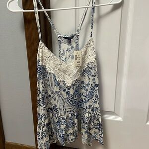 NWT Women’s lace camisole tank top
Aeropostale 
Size medium